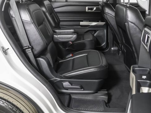 Used 2021 Ford Explorer XLT w/ Equipment Group 202A image 44