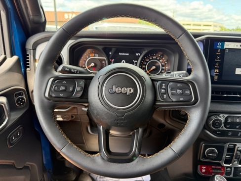 Used 2024 Jeep Wrangler Unlimited Sport AWD/4WD image 19