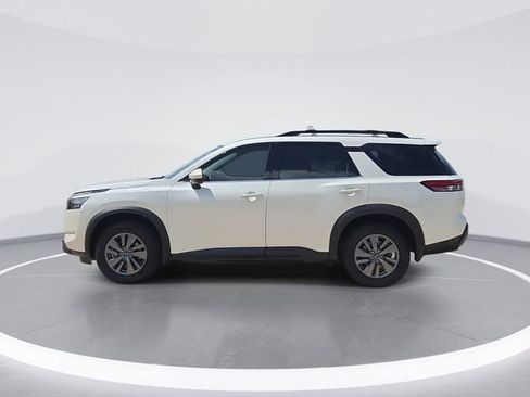 Used 2024 Nissan Pathfinder SV w/ Cargo Package FWD image 1