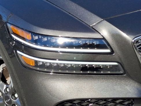 Used 2025 Genesis GV80 3.5T Prestige image 28