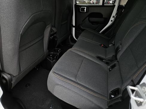 New 2026 Jeep Gladiator Sport AWD/4WD image 11