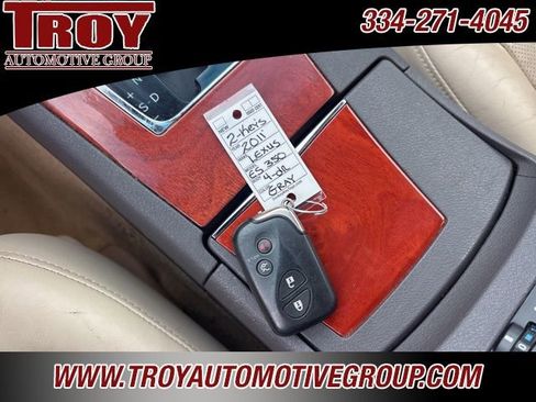 Used 2011 Lexus ES 350 image 32