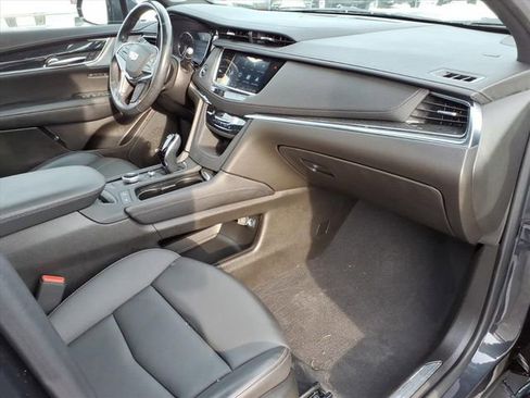 Certified 2023 Cadillac XT5 Premium Luxury image 24