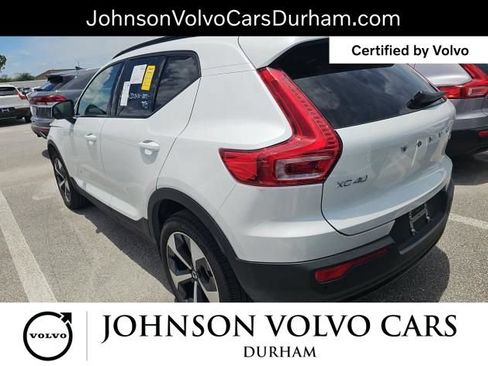 Used 2026 Volvo XC40 B5 Plus AWD/4WD image 7