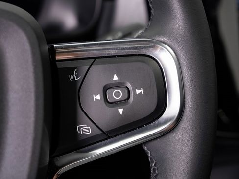 Used 2023 Volvo C40 P8 Recharge Ultimate image 12