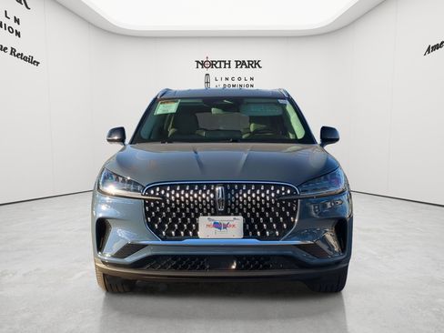 New 2026 Lincoln Aviator AWD image 8