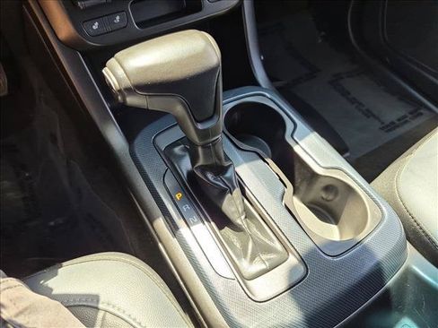 Used 2018 Chevrolet Colorado Z71 RWD image 12