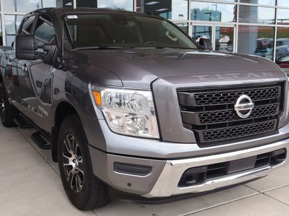 Used 2021 Nissan Titan SV w/ SV Convenience Package