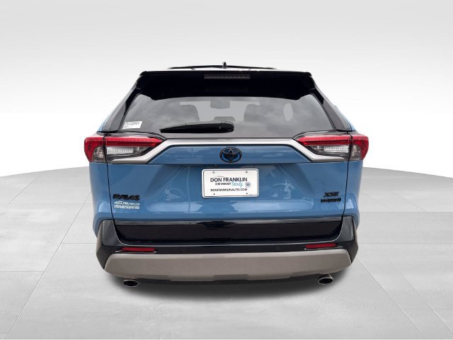 Used 2023 Toyota RAV4 XSE AWD/4WD image 4