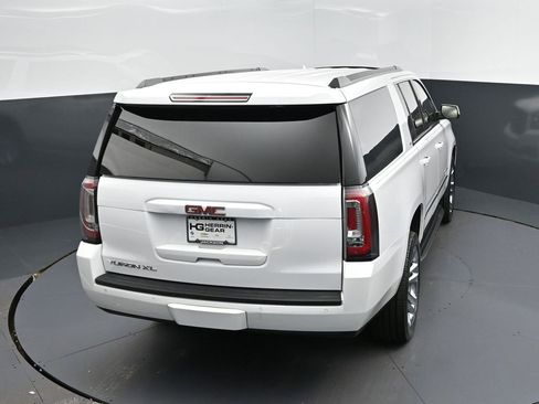 Used 2020 GMC Yukon XL SLT w/ Premium Edition image 36
