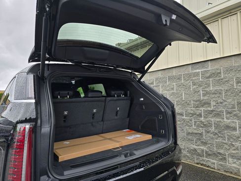 New 2025 Cadillac Escalade IQ Luxury 1 image 8