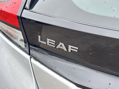 Used 2025 Nissan Leaf S image 6