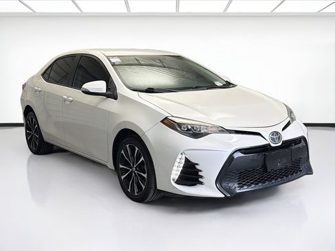 Used 2018 Toyota Corolla SE w/ Carpet Mat Package (TMS) image 3