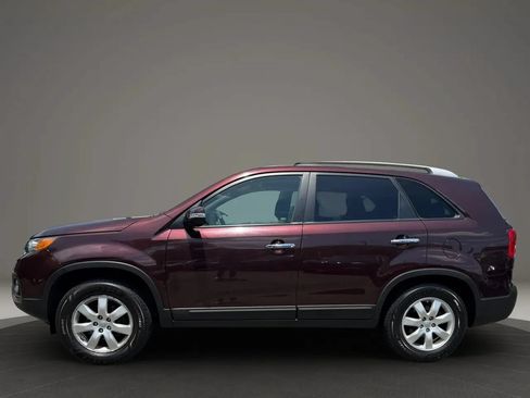 Used 2013 Kia Sorento LX w/ Convenience Pkg FWD image 8