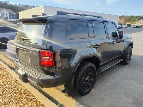 Used 2024 Toyota Land Cruiser image 5