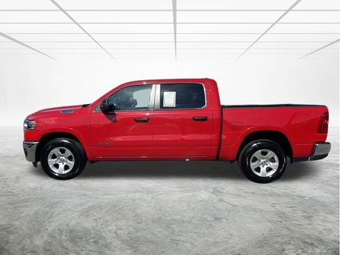 Used 2025 RAM 1500 Big Horn AWD/4WD image 7