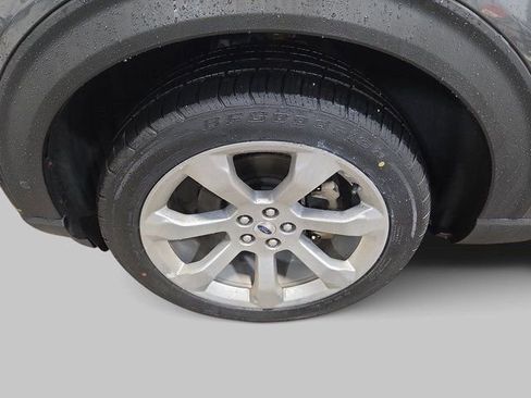 Used 2020 Ford Explorer Platinum w/ Premium Technology Package image 34