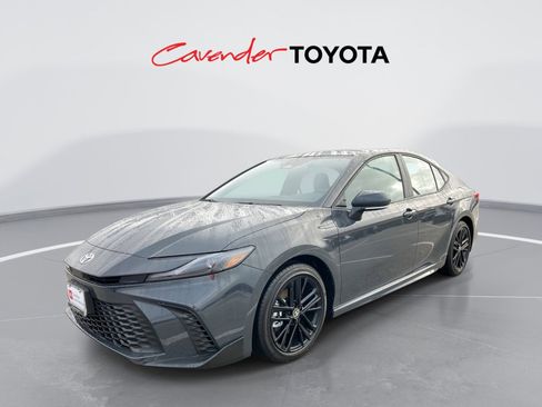 Used 2026 Toyota Camry SE image 1
