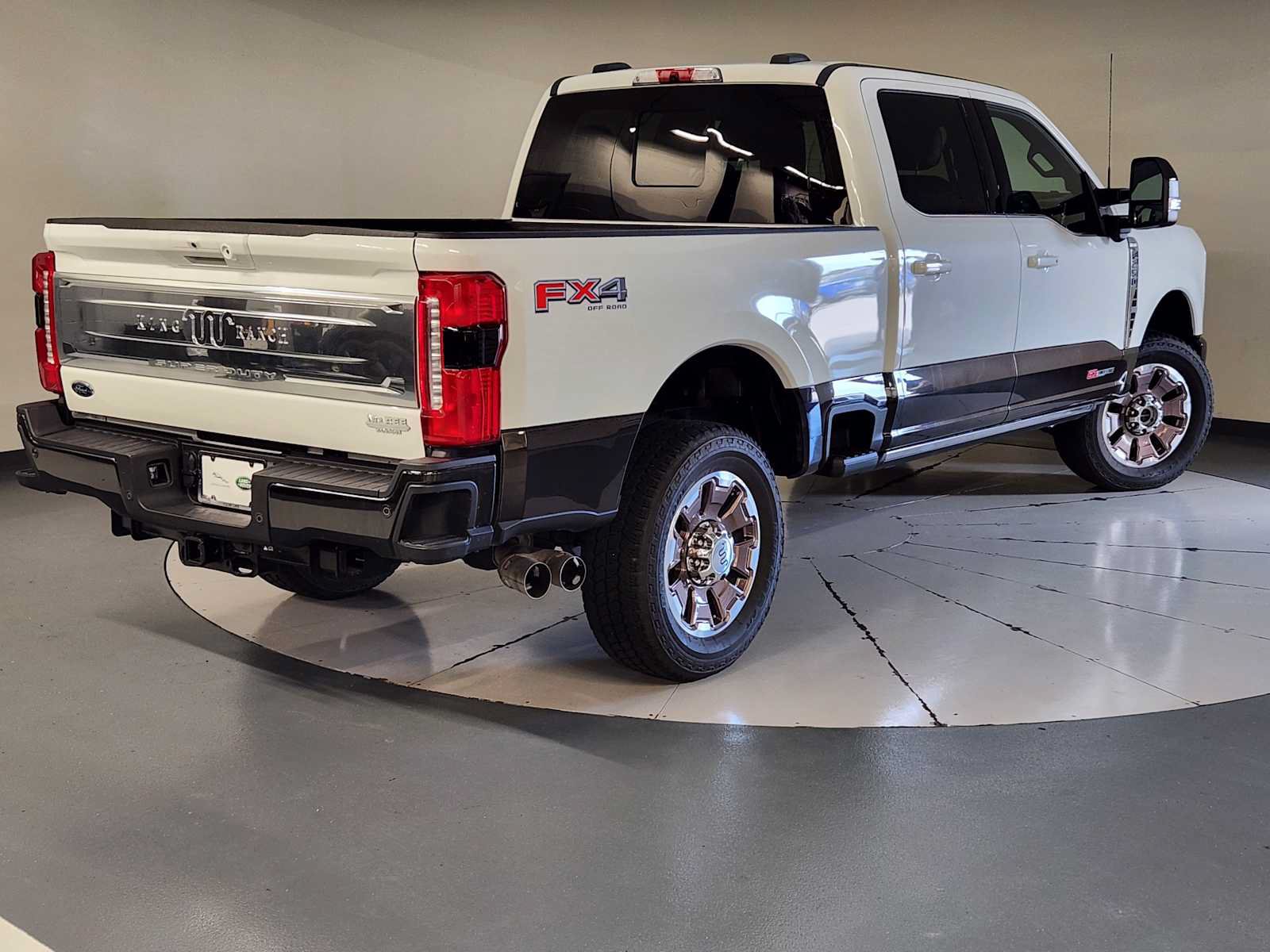 Used 2024 Ford F250 King Ranch AWD/4WD image 2