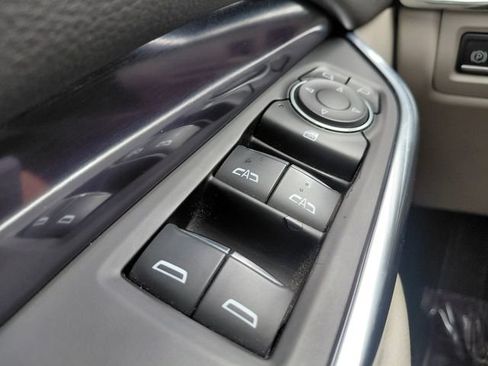 Certified 2023 Cadillac XT4 Luxury FWD image 19