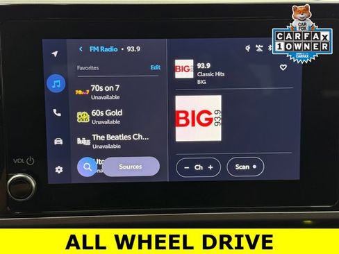 Used 2025 Toyota Camry SE w/ Convenience Package image 17