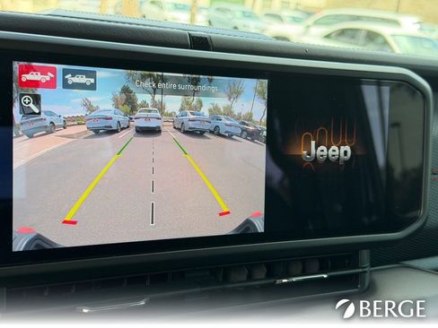 Used 2025 Jeep Gladiator Rubicon w/ Convenience Group image 28