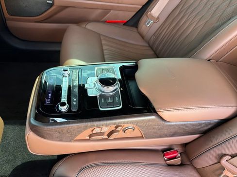 Used 2020 Genesis G90 5.0 Ultimate AWD/4WD image 17