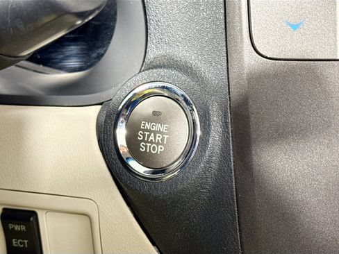 Used 2013 Lexus IS 250C image 17