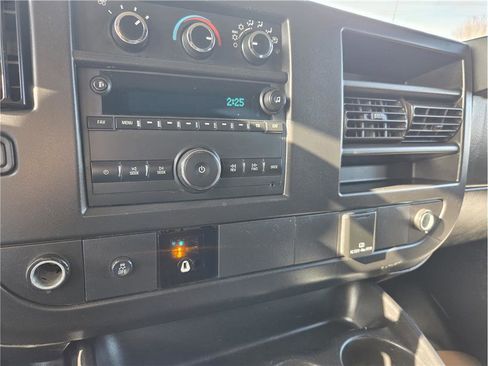 Used 2019 Chevrolet Express 2500 w/ Driver Convenience Package image 18