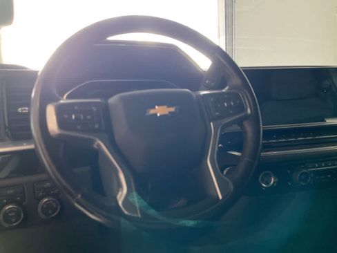 Used 2022 Chevrolet Silverado 1500 LT AWD/4WD image 14