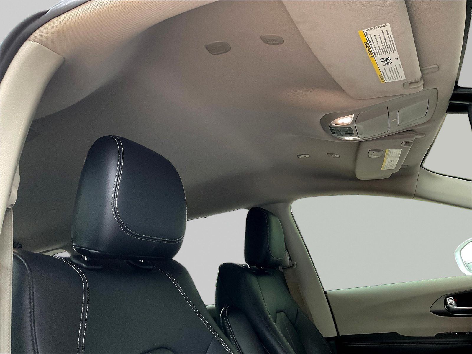 Used 2022 Chrysler Pacifica Touring-L FWD image 26