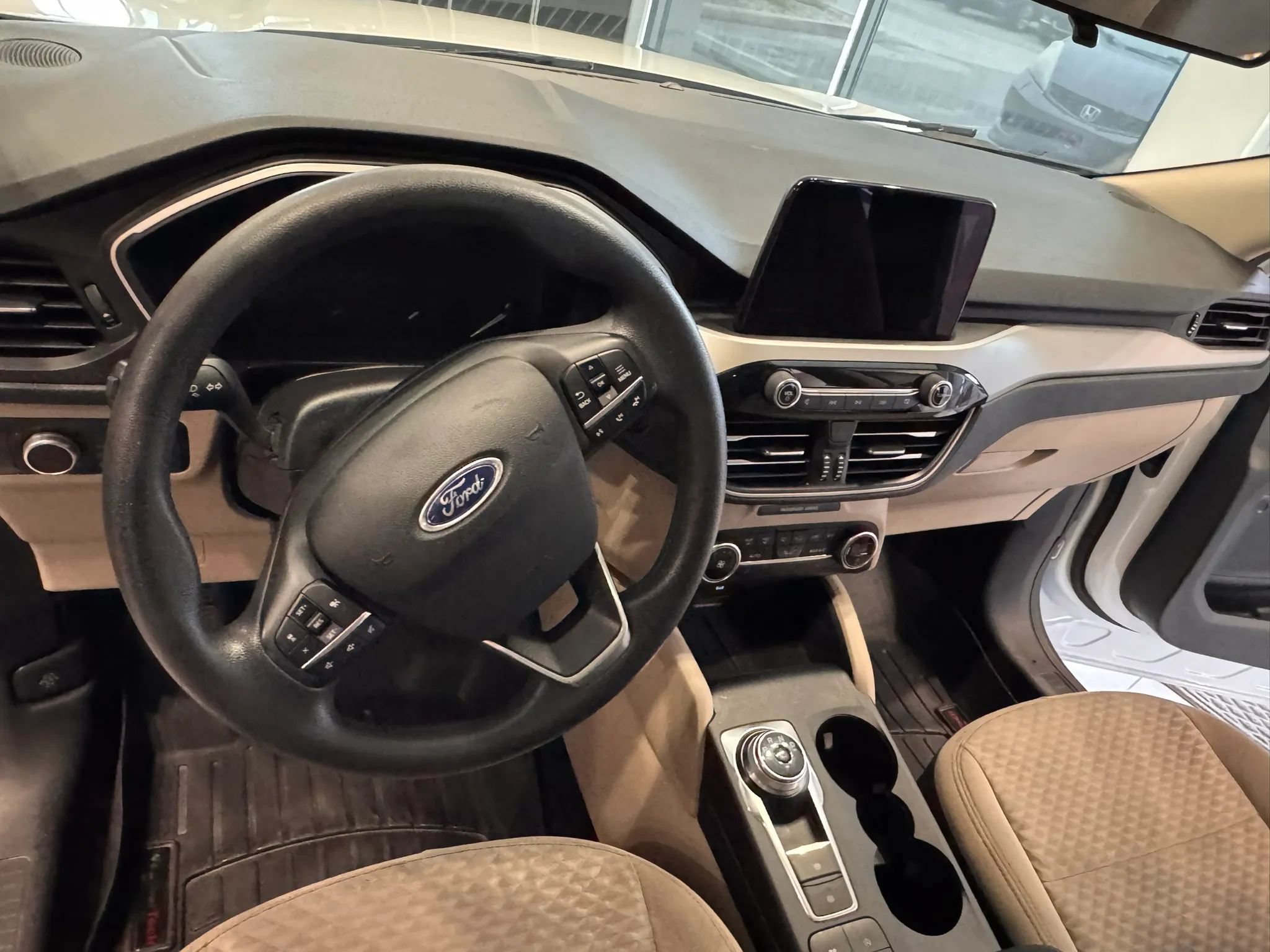 Used 2020 Ford Escape SE FWD image 29