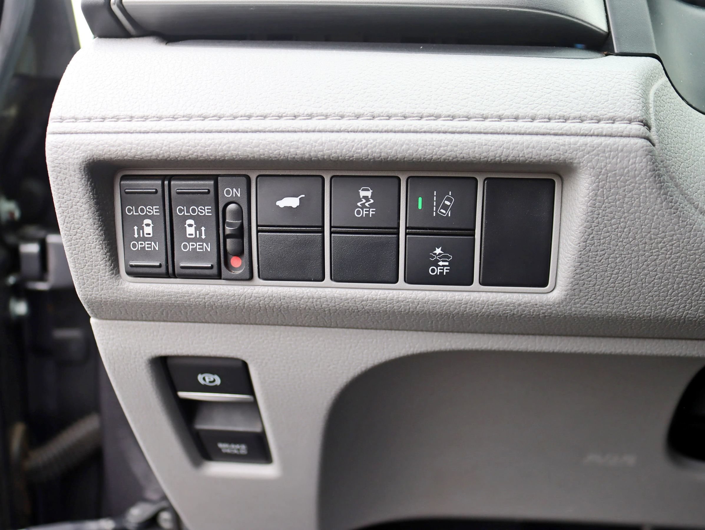 Used 2018 Honda Odyssey EX-L image 18