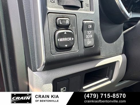 Used 2018 Toyota Sequoia SR5 AWD/4WD image 13