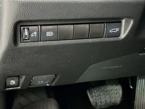 Used 2021 Toyota RAV4 XSE AWD/4WD image 11
