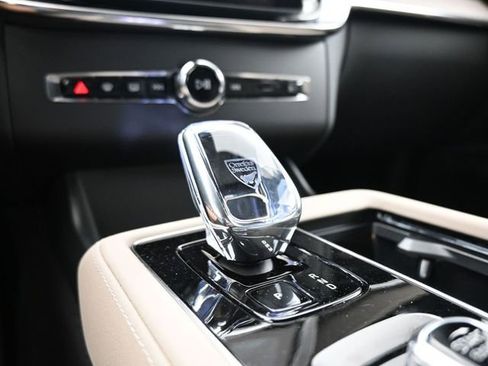 New 2026 Volvo XC90 B6 Plus w/ Protection Package Premier image 12