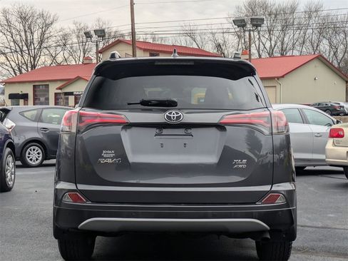 Used 2016 Toyota RAV4 XLE image 5