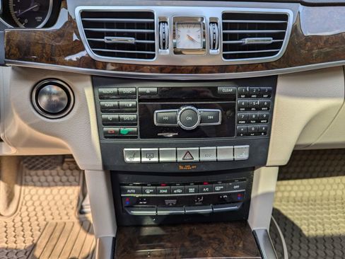 Used 2015 Mercedes-Benz E 350 4MATIC Sedan image 14