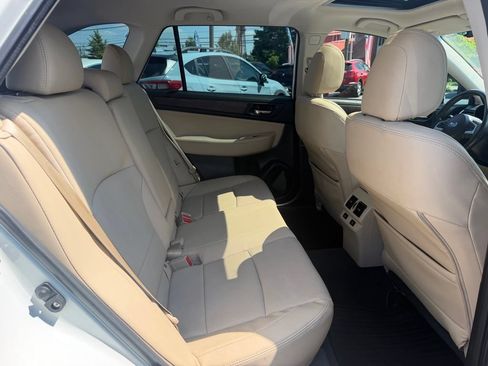 Used 2017 Subaru Outback 2.5i Limited AWD/4WD image 26