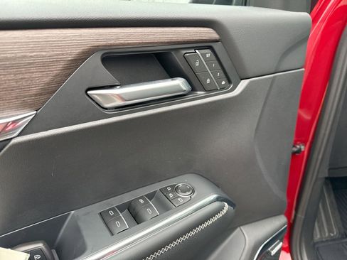 New 2026 GMC Acadia Denali w/ Super Cruise Package image 15