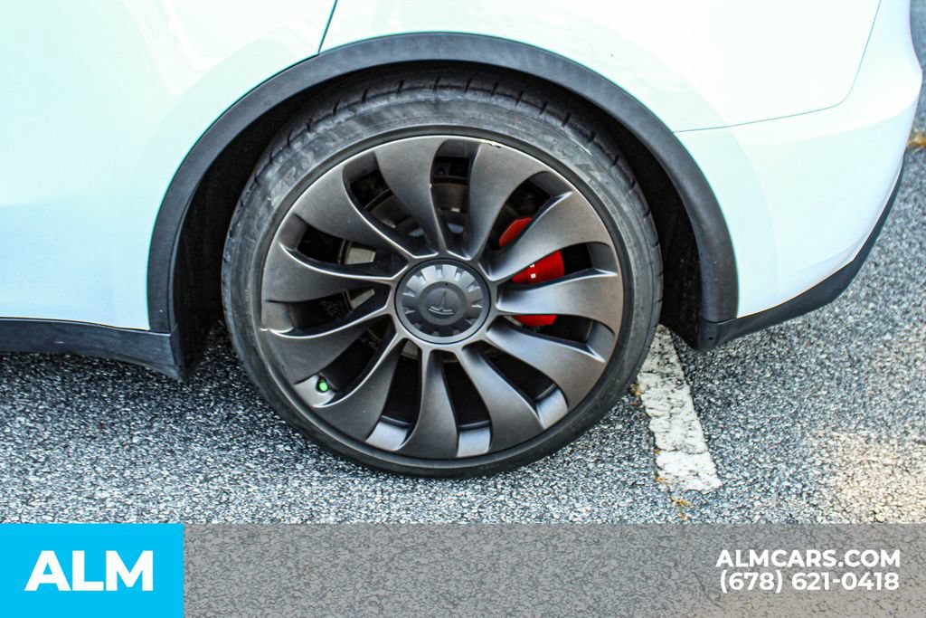 Used 2023 Tesla Model Y Performance AWD/4WD image 15