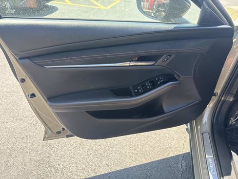 Used 2025 MAZDA MAZDA3 s AWD/4WD image 17