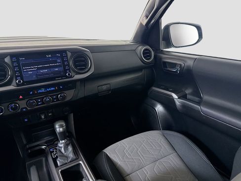 Used 2021 Toyota Tacoma TRD Sport image 21