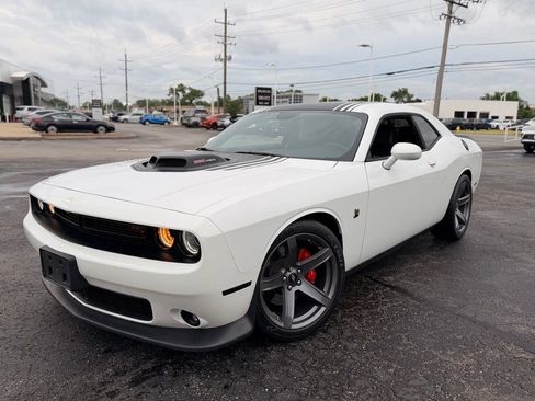 Used 2018 Dodge Challenger R/T Scat Pack RWD image 1