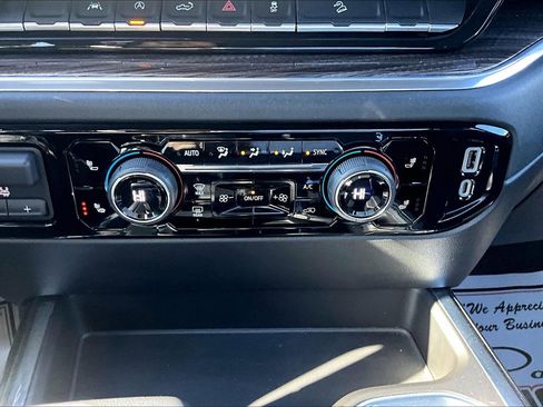 Used 2022 Chevrolet Silverado 1500 RST image 16