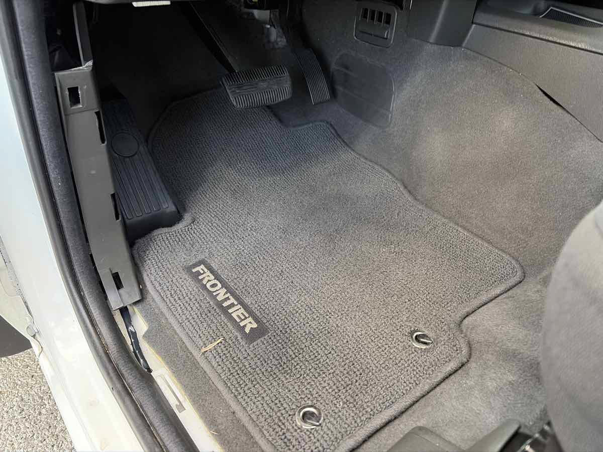 Used 2019 Nissan Frontier SV RWD image 10