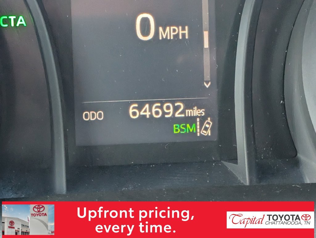 Used 2018 Toyota Camry SE w/ Convenience Package FWD image 18