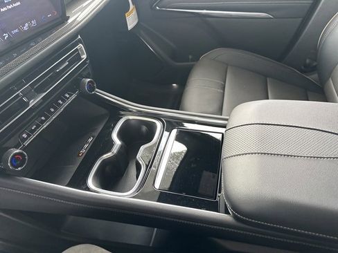 New 2026 Chevrolet Traverse High Country w/ LPO, Floor Liner Package image 21