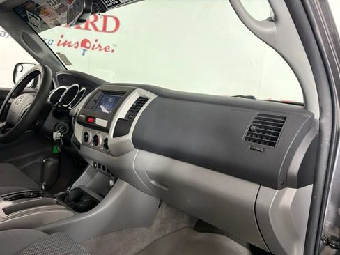 Used 2011 Toyota Tacoma 4x4 Double Cab w/ TRD Sport Pkg image 17