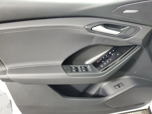 Used 2025 Audi Q6 e-tron Premium Plus w/ Premium Plus image 18